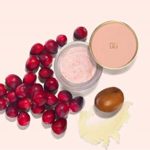D&G LIP SCRUB EXFOLIATOR